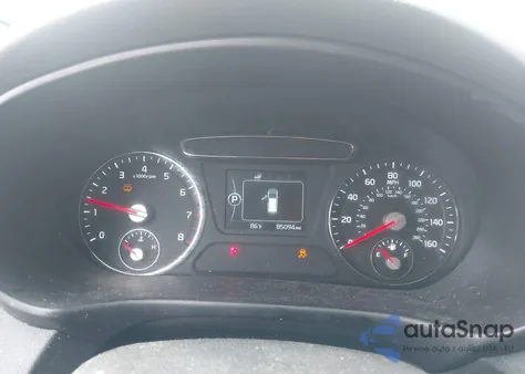 2018 Kia Sorento 2.4L Lx z USA, uszkodzony, nr VIN 5XYPG4A39JG404601